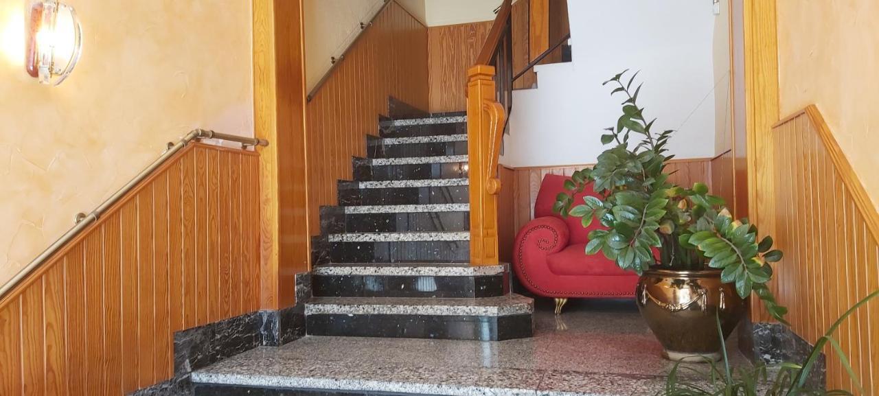 Comodo Apartamento Deltebre Exterior foto
